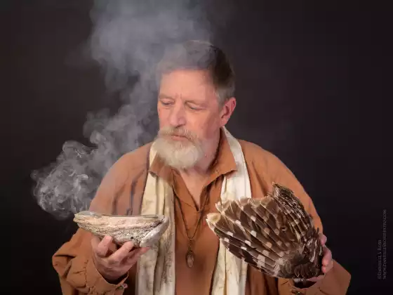 薩滿教101：前世洞穴探險