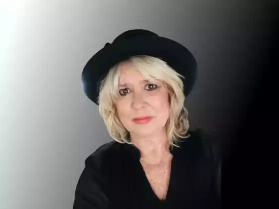 Landria Onkka,
Health & Wellness, Spirituality, Spirituality, Spirituality, Spirituality, Health & Wellness, Health & Wellness
Expert at Soulful Summit 2023: Perjalanan Dalam, Mulailah!