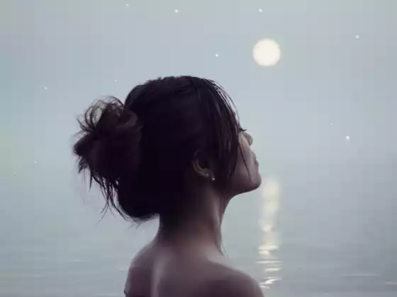 Kekuatan Feminin Bulan