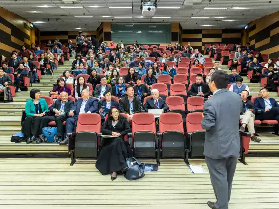 终极初学者公开演讲和演示课程